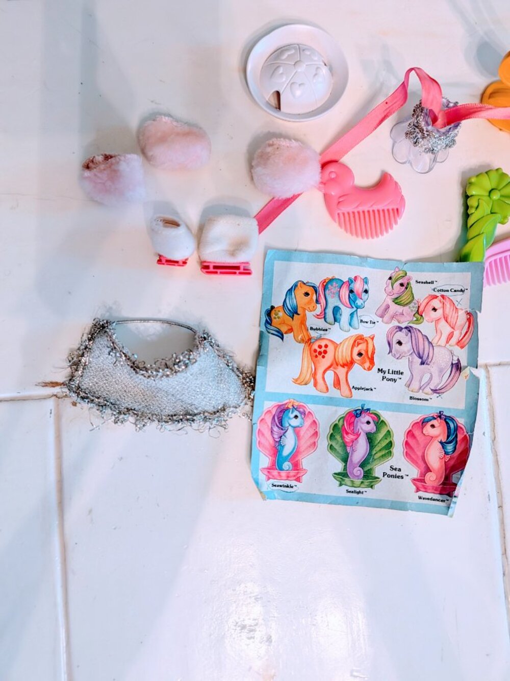 VTG Lot of 14 Hasbro My Little Pony G1 Accessories 80s Dream Castle Brush Comb - Picture 2 of 6
